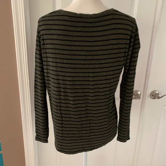 EUC VINCE Striped Long Sleeves Top - Picture 7 of 14